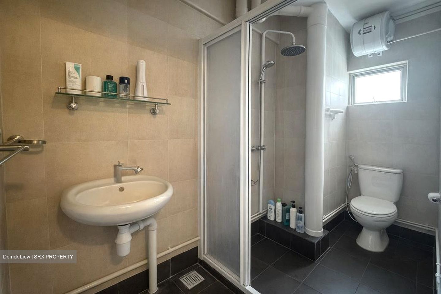 Blk 549 Jurong West Street 42 (Jurong West), HDB Executive #512565091